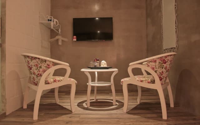 Just In Hotel - photo 5