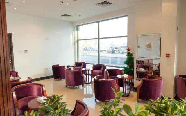 Mra Grand Hotel - photo 4
