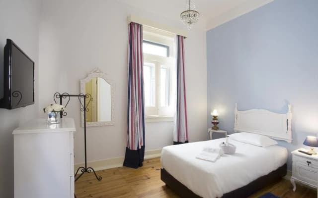Typical Lisbon Guest House - photo 4