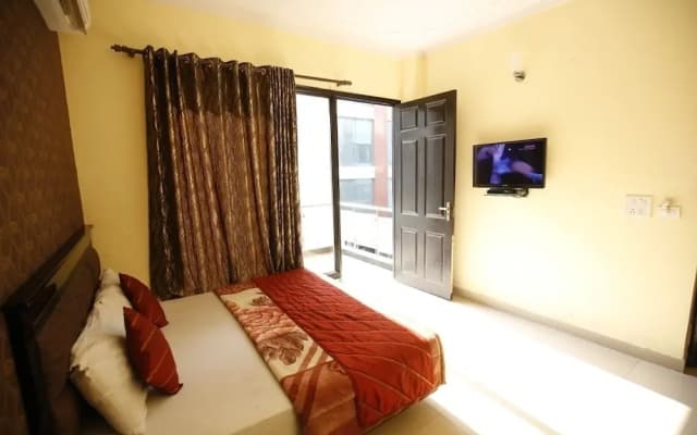 Oyo 44081 Hotel Royal Holidays - photo 5