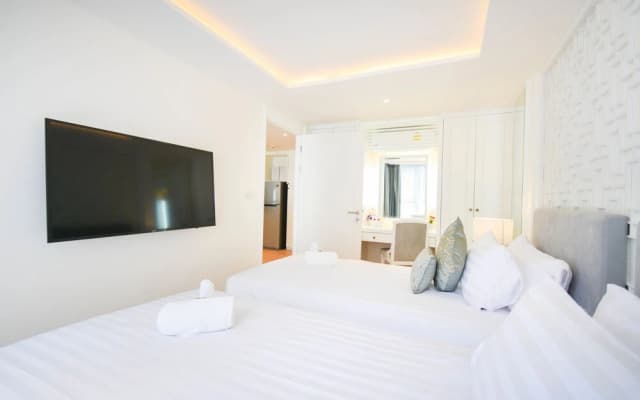 The Aristo Seaview Patong - photo 3