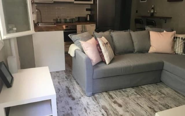 Cozy smart apt with courtyard in Koukaki - photo 4