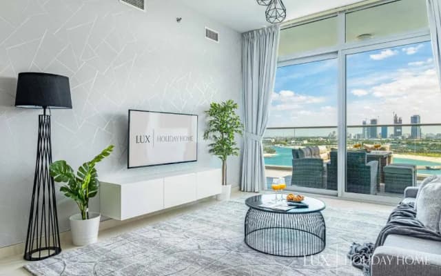 LUX - Opulent Island Suite Burj Khalifa View 1 - photo 2