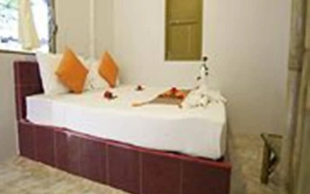 Lime & Soda Beachfront Resort - photo 2