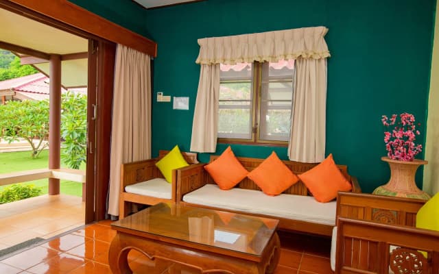 Buri Beach Resort - photo 4