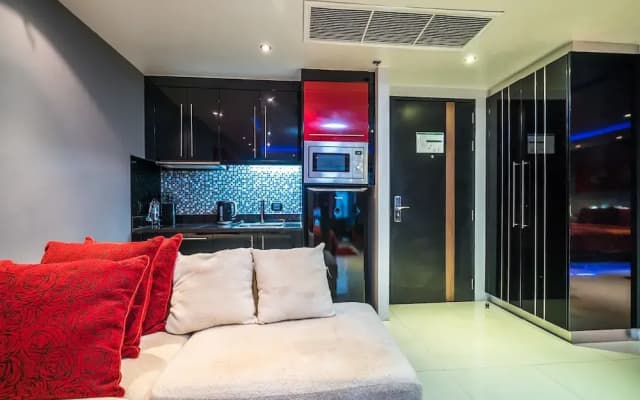Absolute Bangla Suites by Lofty - photo 3