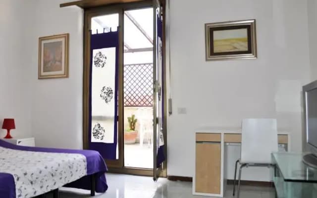 Villa Blanc Bed and Breakfast - photo 3