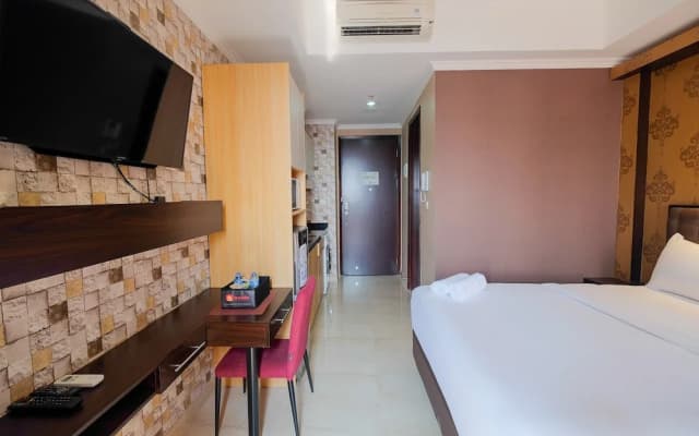 Exquisite Studio Menteng Park Apartment - photo 5