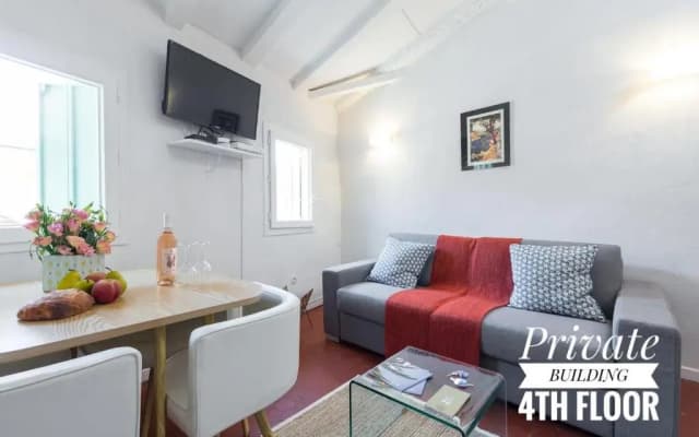 Private Building, 4 Apts, Unique at Nice - Old Town - photo 3