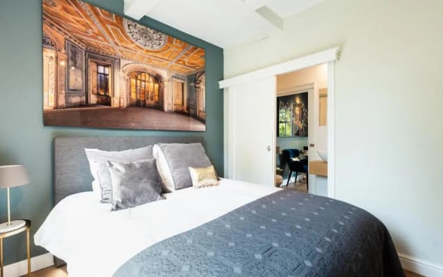 Canal Wow Suites Amsterdam - photo 2