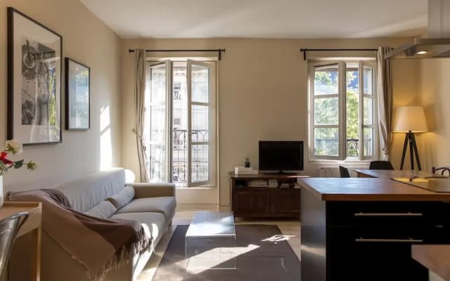 Rivoli Market I Comfortable 1 Bed Apt Near Hotel de Ville - photo 3