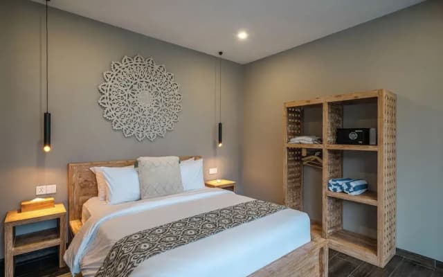Xanadu - 5BR Ubud Designer Villa, Pool with Rice Fields Views - photo 5