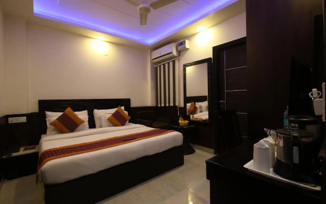 Hotel Hill Palace - photo 4