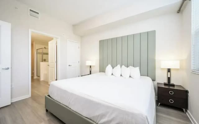 Brand New Modern Vista Cay Reserve Condo - 5008 - photo 4