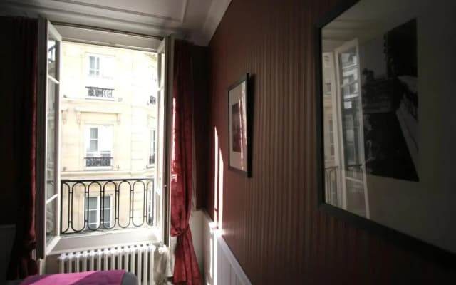 Paris Interiors Rentals - Le Marais Archives 2 Bdr - photo 5