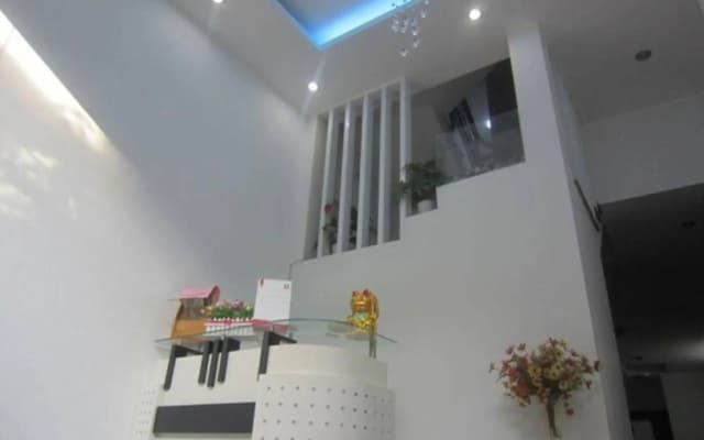 Saigon Inn Hotel - photo 2