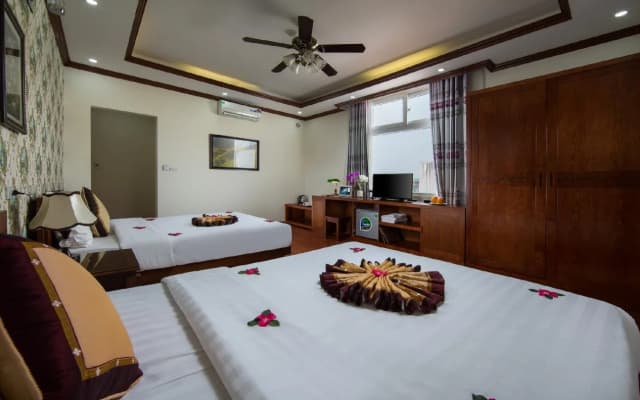 Phuong Ngoc Hotel - photo 2