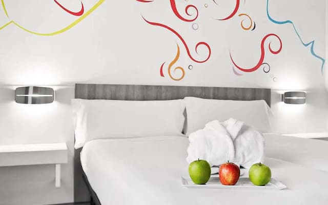 Hotel ibis Styles Madrid Prado - photo 2