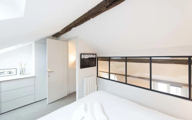 Eiffel Tower Duplex - photo 3
