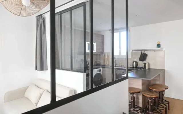 Modern Apartment - 2br-4p- Canal Saint-martin - photo 5