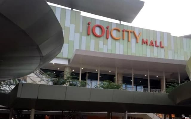 Shaftsbury Putrajaya at Alamanda Mall - photo 3