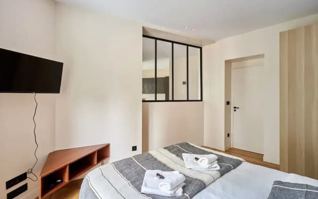 Superb Invalide Apartment Near Eiffel Tower - photo 2