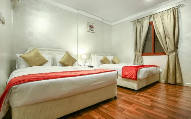 La Villa Suites Hotel - photo 3