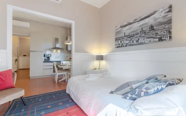 Charming 2 bedroom in Florence - photo 2