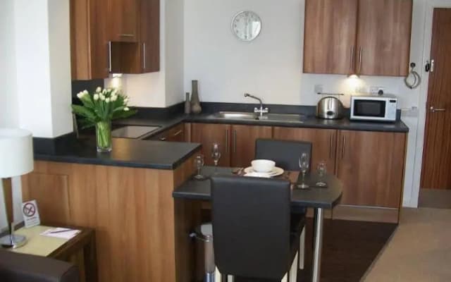 Stewart by Heeton Concept Aparthotel Edinburgh - photo 3