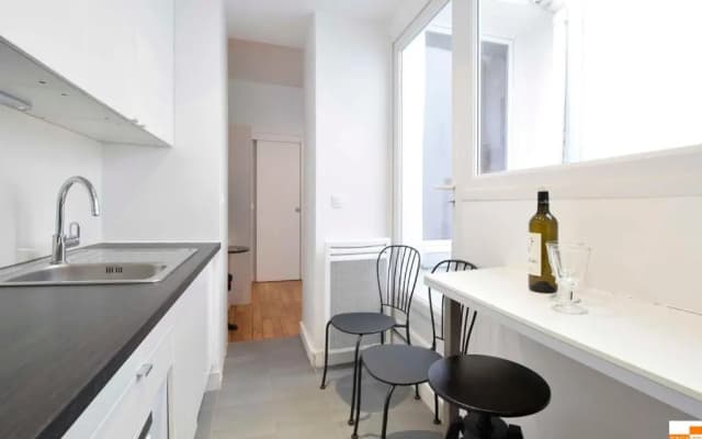 S02199 - Pretty studio for 2 people in the heart of the Montorgueil neighborhood - photo 2