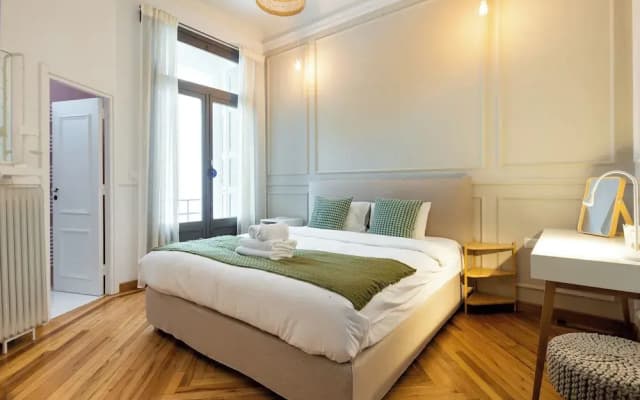 Meadows - Luxury 3-Bedroom Apt in Athens - photo 3