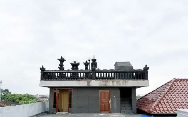 Urbanview Noja Guest House near Living World Denpasar - photo 2