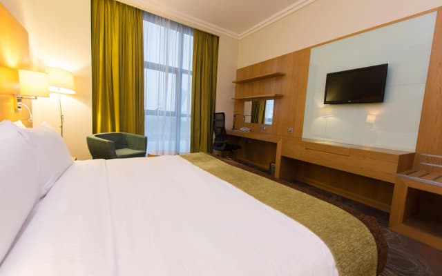 Holiday Inn Abu Dhabi by IHG - photo 3