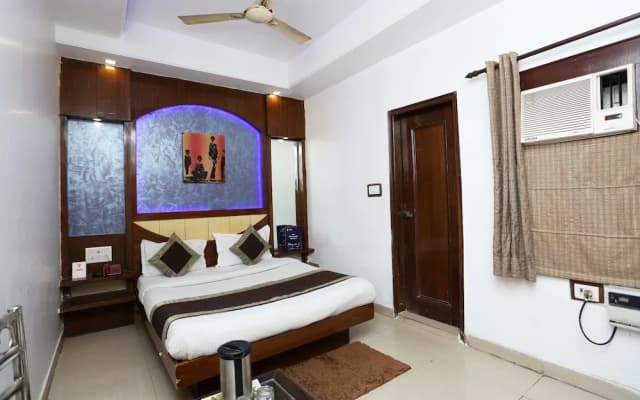 Hotel Sai Dham International - photo 3