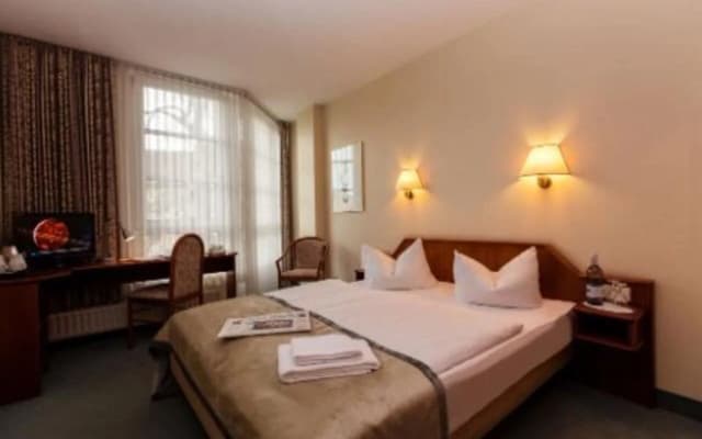 SensCity Hotel Berlin Spandau - photo 2