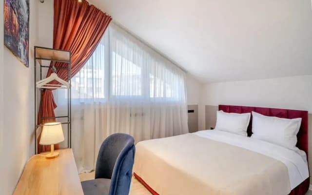 Niabi 3Bdr Mansard(No Front Desk Contact The 5 Days In Advance) - photo 2