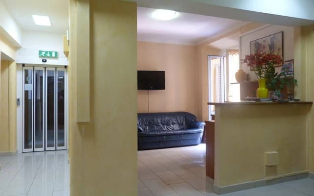 Hotel Aurora - photo 2