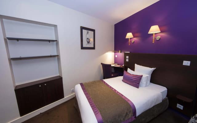 Queens Boutique Hotel - photo 4