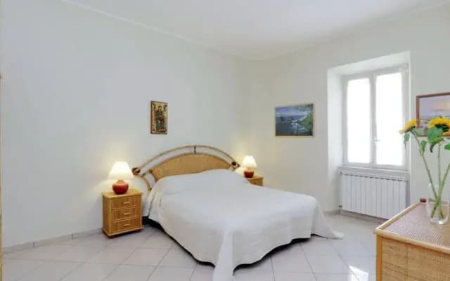 Alba Halldis Apartment - photo 4
