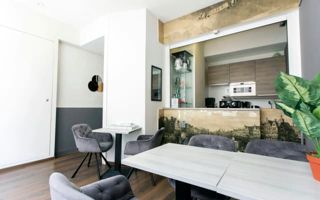 Quentin Leidse Square Hotel - photo 2