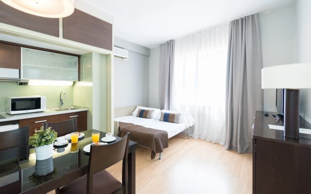 Senator Barcelona Apartments - photo 3