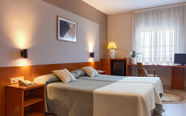 Hotel Bonanova Park - photo 4