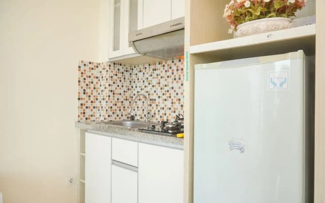 Homey And Comfortable 2Br Tifolia Apartment - photo 3