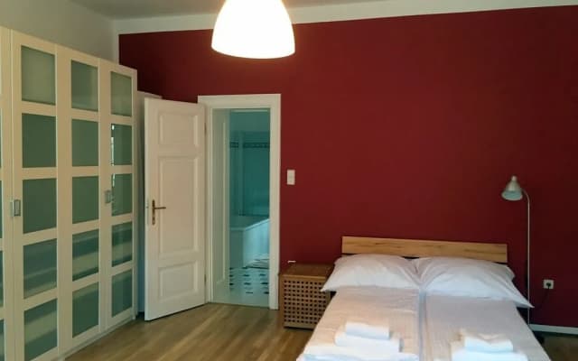 Apartments near Rathaus - photo 4