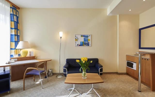 Mamaison Hotel Chain Bridge Budapest - photo 3