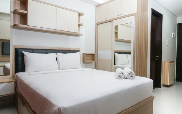 Modern Studio Room Puri Mansion Apartment - photo 2