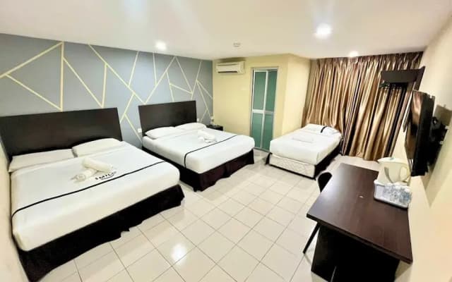 Seeds Hotel Klang Meru - photo 2