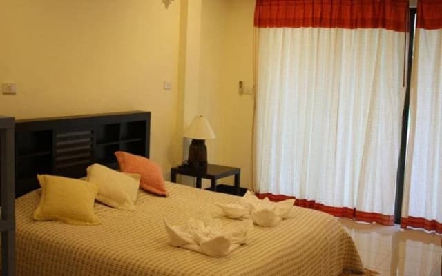 Chalong Seaview Resort - photo 5