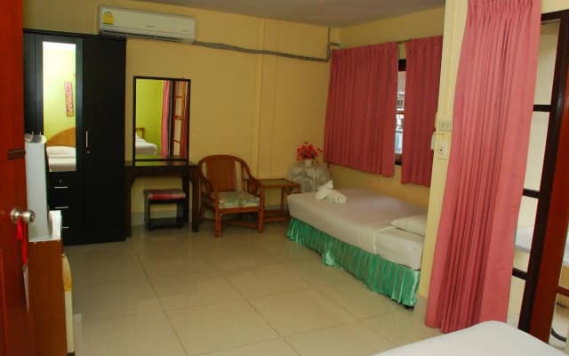Nilawan Guesthouse - photo 4