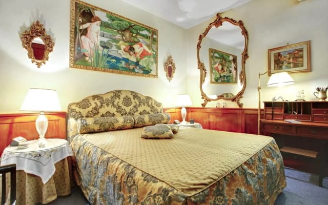 Regina Elena Apartment - photo 2